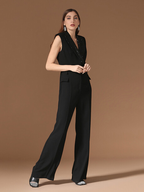 Sleeveless jumpsuit with sequin lapels - 1