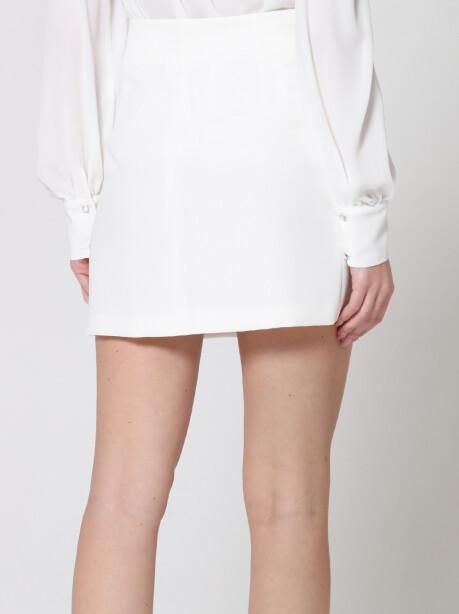 Fluid miniskirt with slit - 3