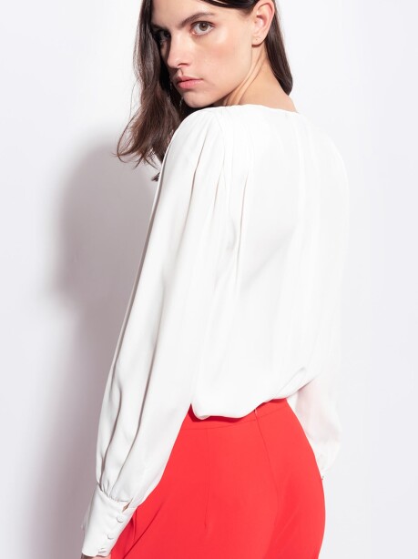 Blusa con bottoncini - 2